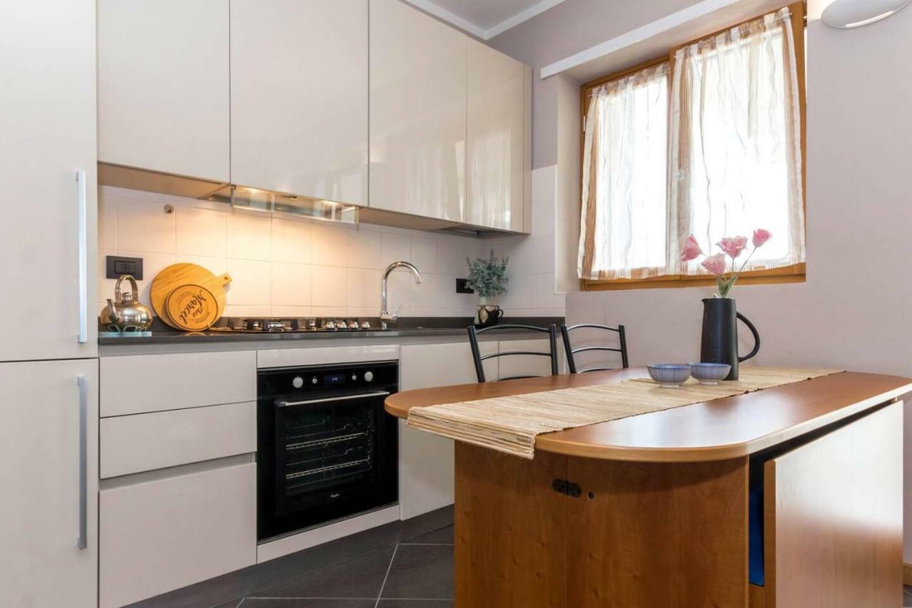 Altido Apt For 4 With Terrace In A Quiet Residential Area Milánó Kültér fotó